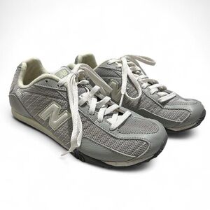 New Balance 442 Light Gray Athletic Shoes